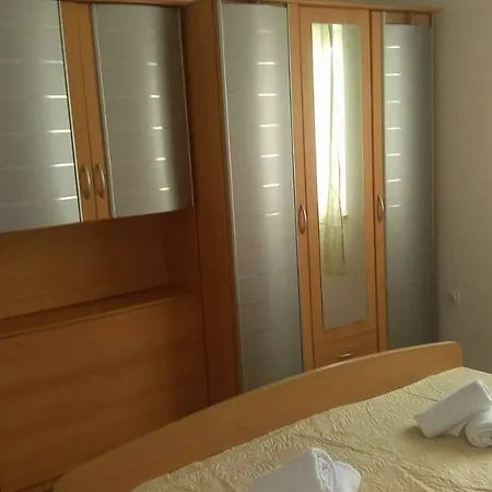 شقة Ivica
